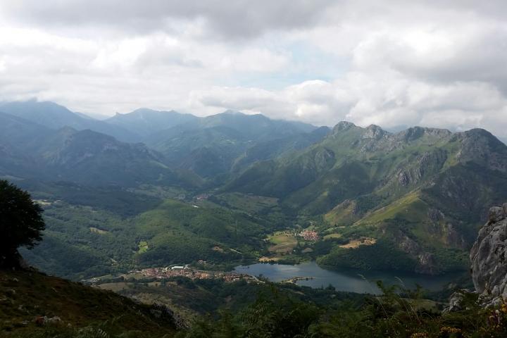 El GDR Alto Nalón busca socios o comarcas LEADER que tengan en su territorio pantanos con uso lúdico