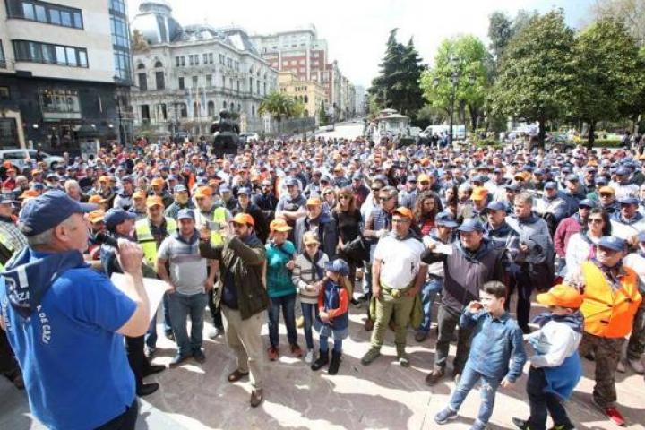 Los cazadores asturianos salen a la calle en defensa de su «forma de vida»