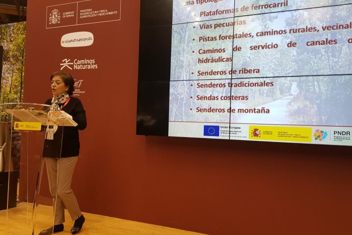 Esperanza Orellana resalta la multifuncionalidad de los Caminos Naturales-Vías Verdes que permiten el acercamiento de la población al medio rural