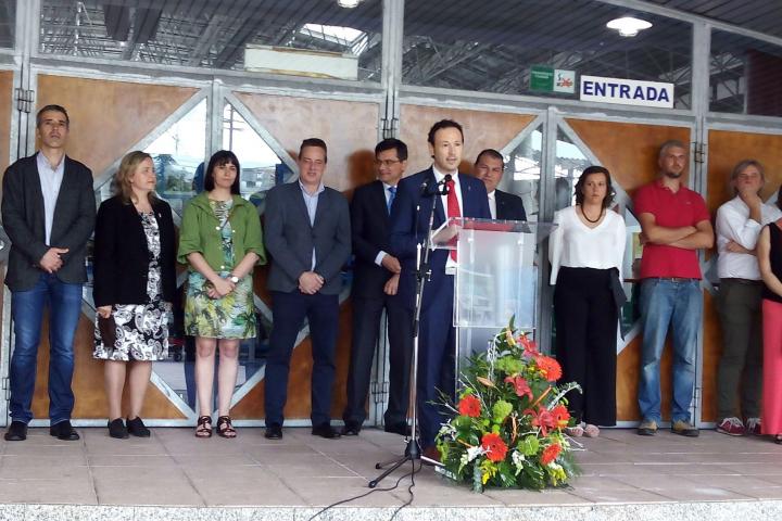 Autoridades regionales y locales reivindican en Vegadeo la vida en el medio rural