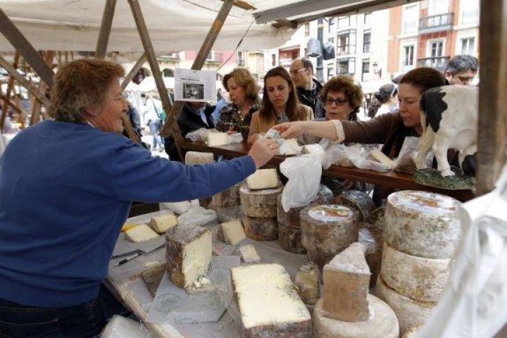 El Principado plantea multas de hasta 300.000 euros a los falsificadores de marcas alimentarias