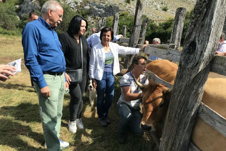 La Consejera de Desarrollo Rural destaca la importancia de las nuevas tecnologías en la mejora de la calidad de vida de los ganaderos